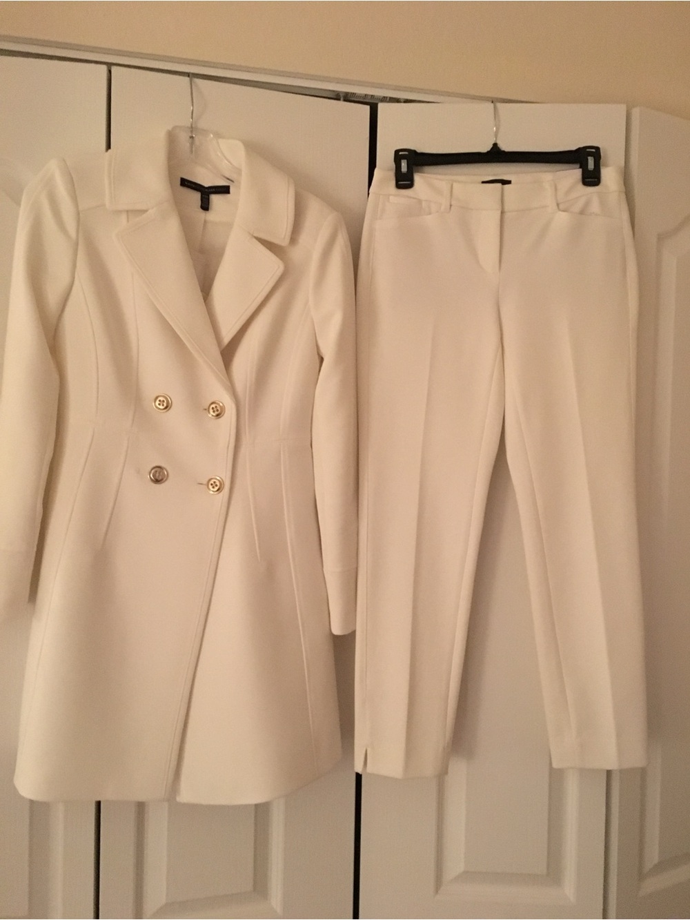 White House Black Market Women's White Double-Breasted Blazer Coat